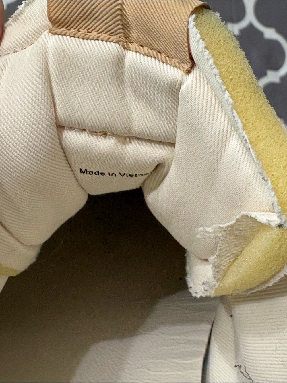 Vince Oasis Runner tan suede sneakers - Picture 11 of 15